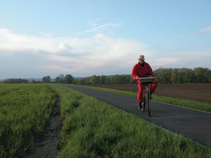 Nejdelší jízda na kole bez držení a olejomalba